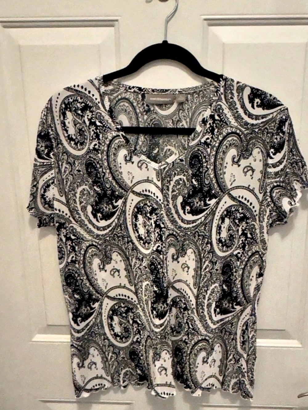croft & barrow Paisley Blouse in Black & White Large Like New